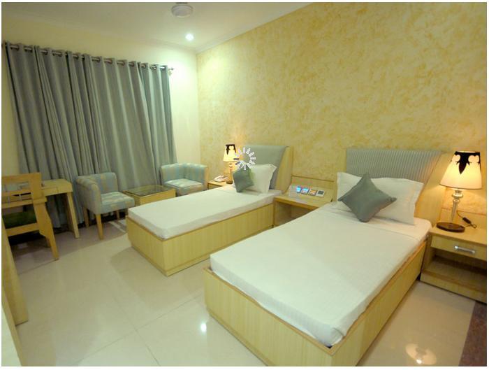Hotel Malik Continental New Delhi Buitenkant foto